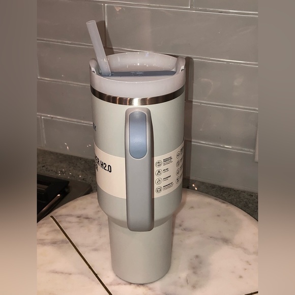 ✨NWT✨ Stanley Quencher H2.0 FlowState Tumbler 40oz (Fog) - Picture 17 of 17